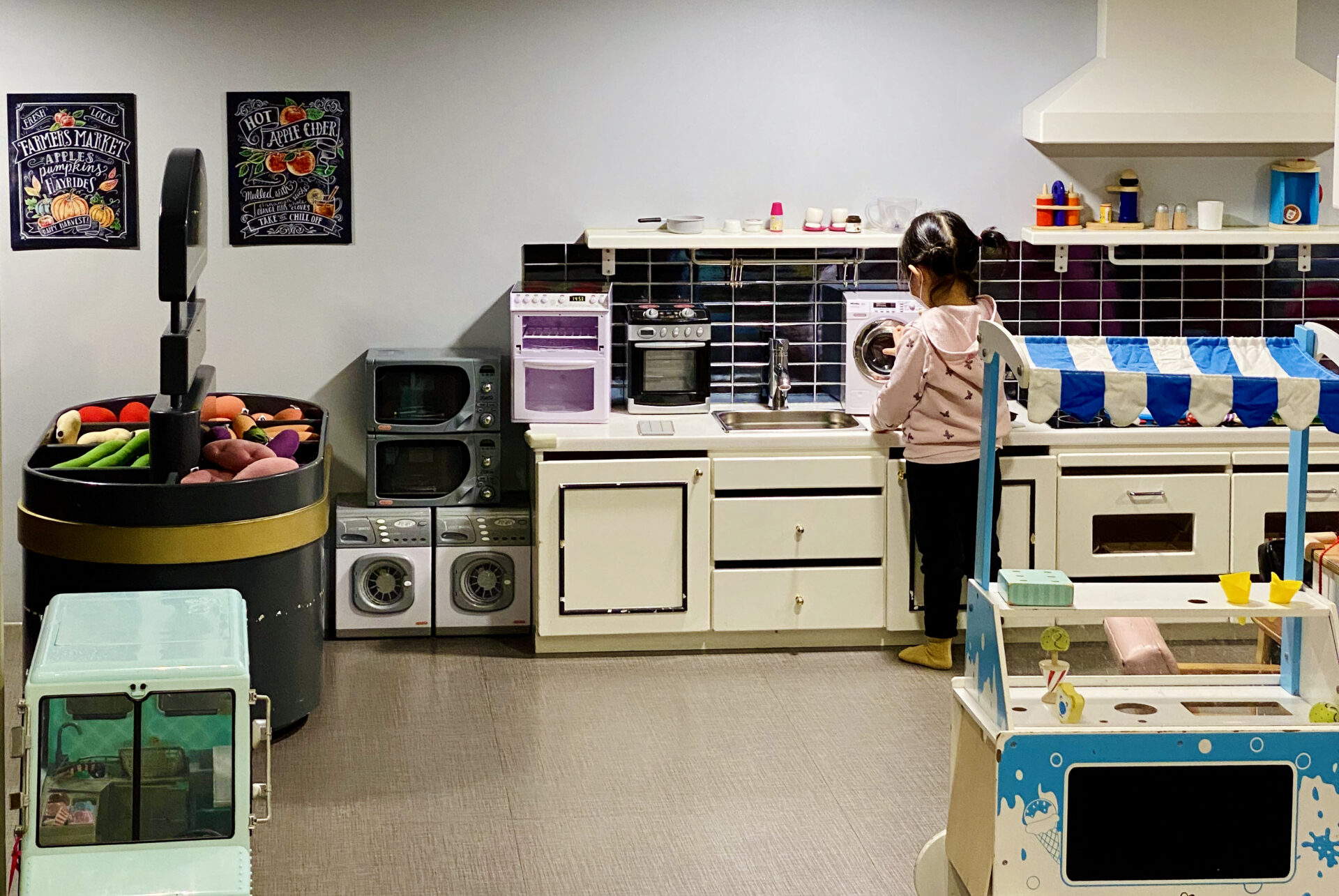 딸아이가 좋아하는 주방놀이