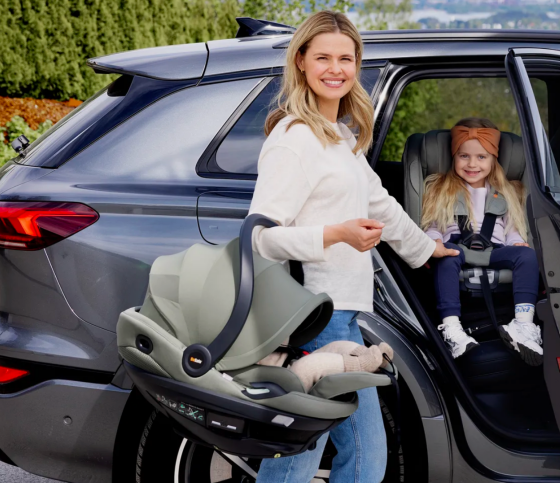 360도 회전형 카시트